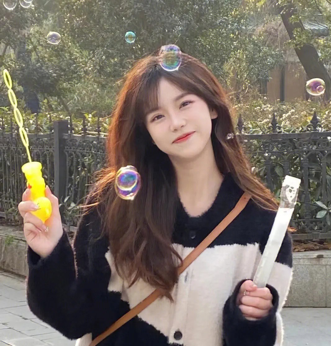 笼里的女人